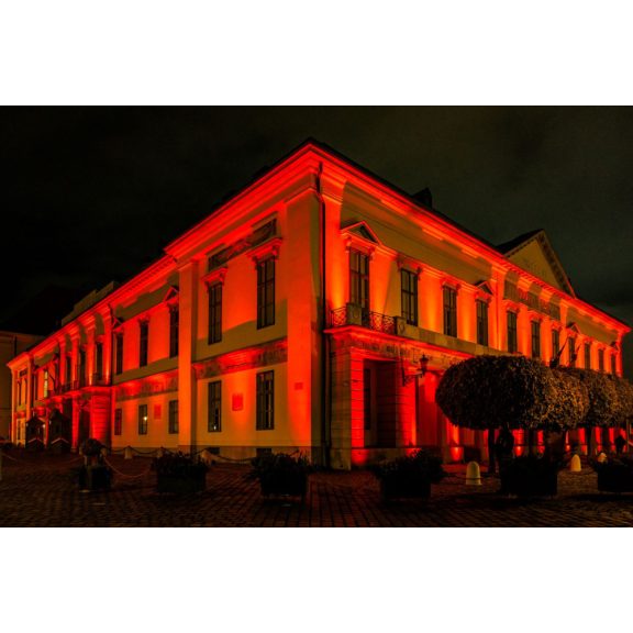 FTS UP Lighting 6x18W RGBWA+UV – Akkumulátoros, DMX és App Vezérlésű Uplighting LED Lámpa